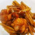 Lexell's cooksnap of when they made 鶏ごぼうの甘辛炒め.
