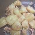 おみつ38's cooksnap of when they made ほっくり！ジャガバタ&イカの塩辛炒め☆.