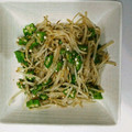 yuam28's cooksnap of when they made 簡単節約♡オクラともやしの胡麻和え.