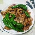 NAOばあさん's cooksnap of when they made ししとうの豚肉ニンニクポン酢炒め.
