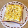 take♪aki♪'s cooksnap of when they made ズボラ作★ベーコンチーズエッグトースト.