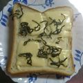 瑠依子's cooksnap of when they made 簡単☆塩昆布のチーズはちみつトースト.