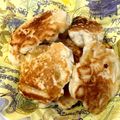 どんあき's cooksnap of when they made 材料２つ！もちもち♪ぶどうパンケーキ.