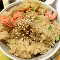 なるちゃんん's cooksnap of when they made 簡単！ごま香る鮭の炊き込みご飯.