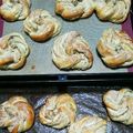 ameうめ's cooksnap of when they made 栗きんとん折り込みパン.