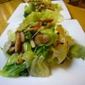 ゆっこっこー's cooksnap of when they made たっぷりレタスとソーセージのにんにく炒め.