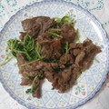 イチゴ、イチゴ。's cooksnap of when they made 牛モモ肉と豆苗の中華炒め.