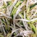 ちゃちゃ♬'s cooksnap of when they made もやしときゅうりのナムル風ゆかり和え.