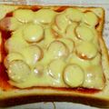 ちぃ兄やん's cooksnap of when they made 食パンがまるでパン屋さんのピザトースト♪.