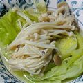 ♡Catherine's cooksnap of when they made 簡単ズボラ鍋☆レタスと豚肉の美肌鍋♪.