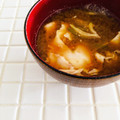 雛鳥と親鳥's cooksnap of when they made 母の味☆落とし卵とみょうがのお味噌汁♬.