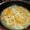 うお月's cooksnap of when they made 風邪や二日酔いに☆卵とおろし人参の雑炊.