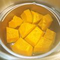 mutsu＊'s cooksnap of when they made 圧力鍋で簡単！保存に便利♪蒸かし南瓜.