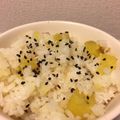 ともチップっぷー's cooksnap of when they made 炊飯器でｶﾝﾀﾝ＊さつま芋ごはん.