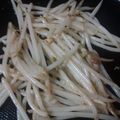 ふぁんたにゃん's cooksnap of when they made 節約メニュー☆もやしのマヨソテー.