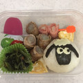 ちぃたんOK's cooksnap of when they made 簡単☆ひつじのショーンのおにぎり弁当.