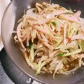 毎日ご飯♪'s cooksnap of when they made 簡単☆もやしとハムのサラダ♪（和え物）.