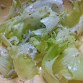ぶっちー☆☆'s cooksnap of when they made レタスとしらすのサラダ.