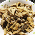 すなめり☆'s cooksnap of when they made 簡単！きのこと竹輪のガリマヨバター炒め.