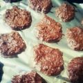 にわとりホリデー's cooksnap of when they made 卵白で♪ココナッツココアクッキー.