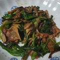 Mαru☆'s cooksnap of when they made ちょっと中華風♪舞茸とニラの炒め物.