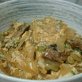miyarobo's cooksnap of when they made さんま蒲焼缶で★生姜香る卵とじ丼.