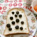 めなよ's cooksnap of when they made 冷凍ブルーベリーでジャム替わり.