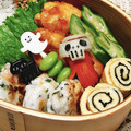 かよこぉ's cooksnap of when they made 簡単 キャラ弁 おかず ちくわタコ星人④.