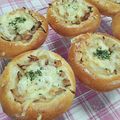 ＊ＣＲＥＡ＊'s cooksnap of when they made 玉ねぎとベーコンとしめじのパン♡HB.