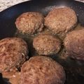hawaiinut's cooksnap of when they made ふっくらジューシー！基本のハンバーグ♡.