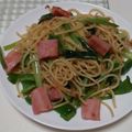 さーパパ's cooksnap of when they made 小松菜とベーコンで塩焼きそば.