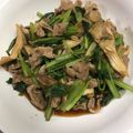 まゆまルイ's cooksnap of when they made 小松菜と豚肉きのこのピリ辛炒め.