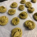 スキママ's cooksnap of when they made 簡単20分おやつ抹茶そば粉の絞りクッキー.