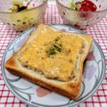 在宅勤務のおじさん's cooksnap of when they made ツナチェダーチーズ　トースト.