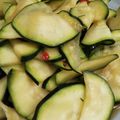 ささささ＆＊'s cooksnap of when they made 箸が止まらないズッキーニの漬物.