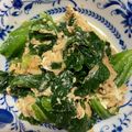 作るの苦手なの's cooksnap of when they made ♪レタス外葉の卵とじ♪.