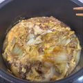 ٩(^‿^)۶'s cooksnap of when they made 白菜大量消費☆牛バラ肉と白菜の卵とじ丼.