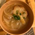 dollyj's cooksnap of when they made シンプルに✿たまねぎと麩の味噌汁.