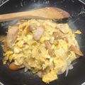陳・亮's cooksnap of when they made 簡単＊ウィンナーと玉ねぎの卵炒め.