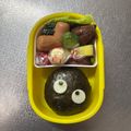 Chaaa_room's cooksnap of when they made *まっくろくろすけ家族おにぎり*キャラ弁.