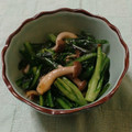 ﾁｲﾁｬﾝﾏﾏ's cooksnap of when they made 菊菜としめじの麺つゆ炒め.