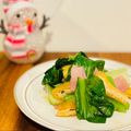 西＊絵子's cooksnap of when they made 簡単！小松菜＆油揚げ＆ベーコンの炒め煮♪.