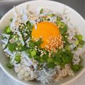 ゆるмαмα's cooksnap of when they made 絶品簡単激うましらす丼.