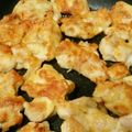 たまこ。's cooksnap of when they made 鶏胸肉のチーズピカタ〜チリマヨソース〜.