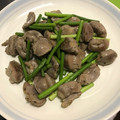 ♡MaMoM♡'s cooksnap of when they made 砂肝とニンニクの芽炒め.