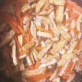 ミキぷりーん's cooksnap of when they made 少ない具材で簡単♬しめじの炊き込みごはん.