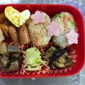 ma___111's cooksnap of when they made 鮭フレークと枝豆のカラフルおむすび♥.