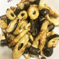 retroche's cooksnap of when they made 簡単！きのこと竹輪のガリマヨバター炒め.