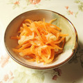 すずきはなこ's cooksnap of when they made 揚げ玉のっけ♪　人参のレモン麺つゆ和え.