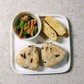 linhua's cooksnap of when they made 鮭ぼう♬フレフレよろこんぶおにぎり.